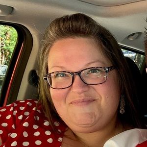 Meet your Posher, Stacie